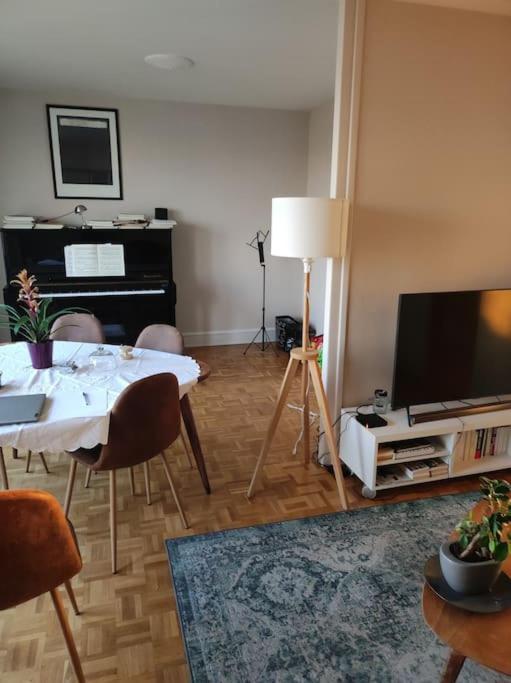 Superbe Appartement Lumineux Avec Vue Imprenable Tours Exteriör bild