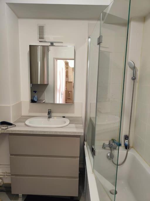 Superbe Appartement Lumineux Avec Vue Imprenable Tours Exteriör bild